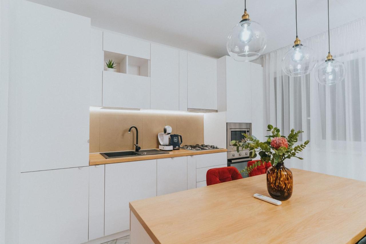 Urban Safari At Eas Residence Oradea Ngoại thất bức ảnh